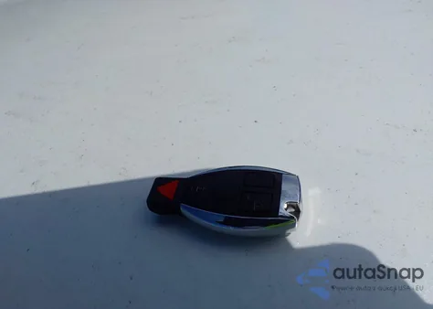 2013 Mercedes-Benz C 300 Sport 4Matic z USA, uszkodzony, nr VIN WDDGF8AB4DR276989